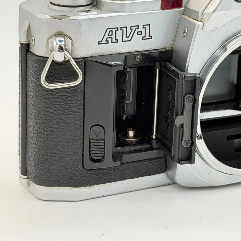 Canon AV-1 35mm SLR Film Camera Body Silver Black Japan 659723 TESTED